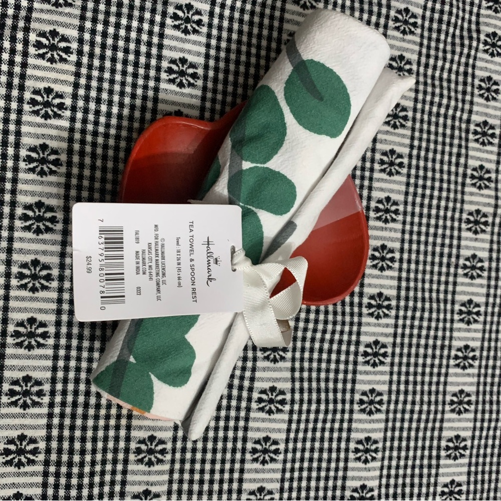 Hallmark Apple Spoon Rest and Tea Towel, Set of 2